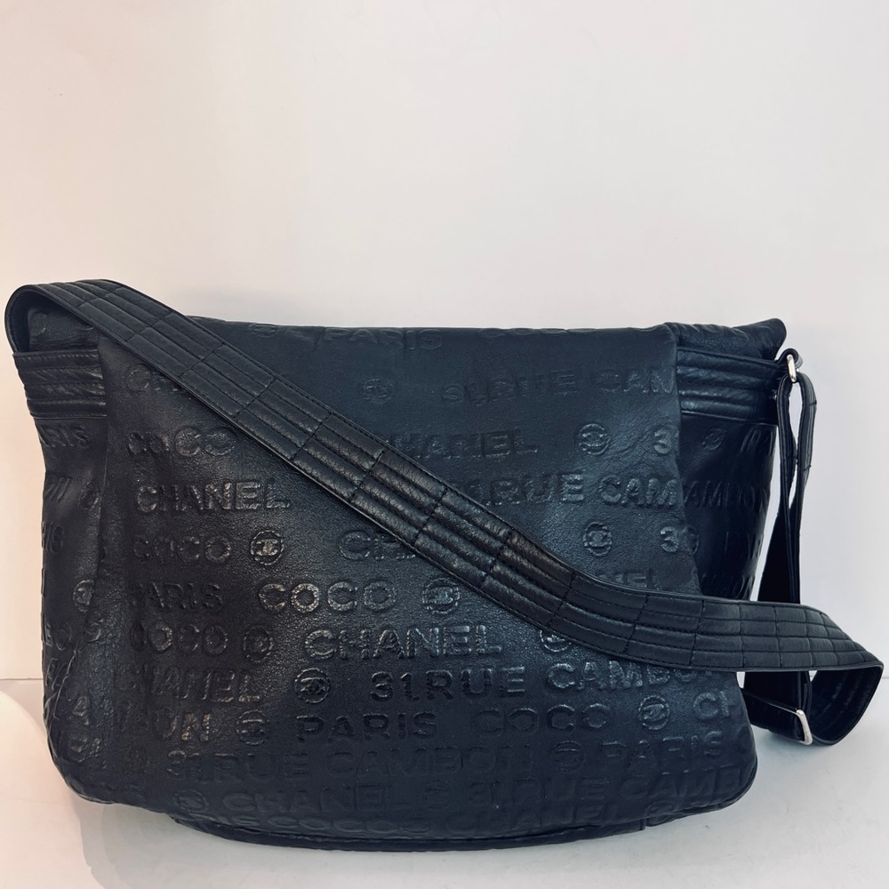 CHANEL Black Hobo Bag - Picture 2 of 11